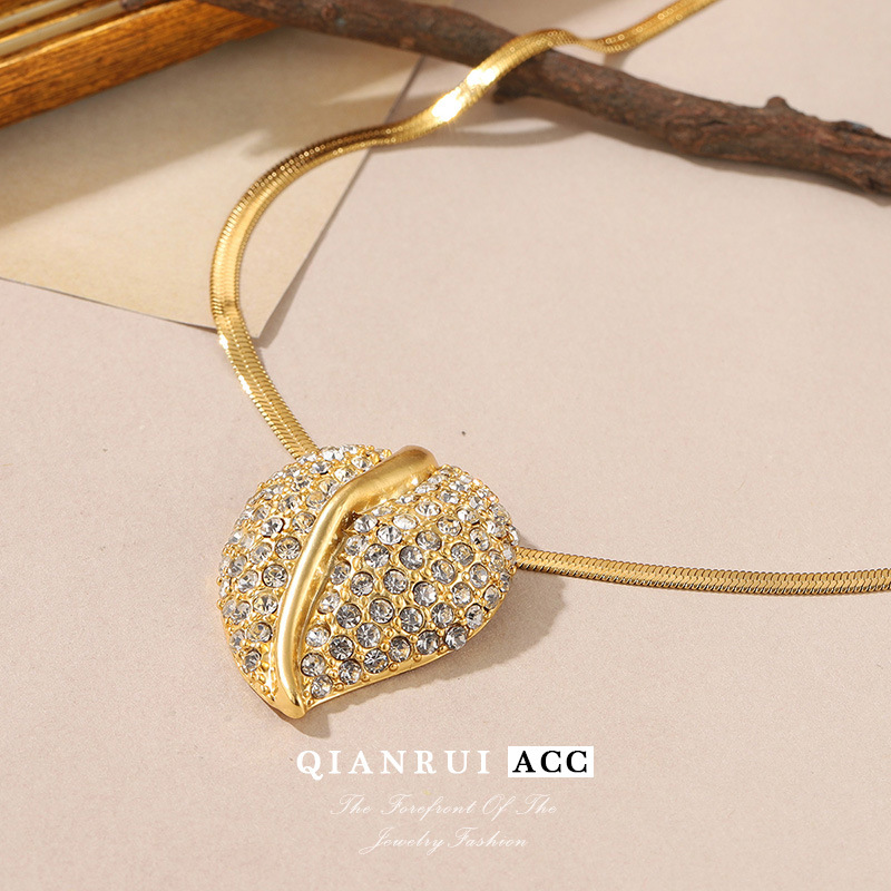 French light luxury, diamond-encrusted design, leaf high-end necklace, spring new retro collarbone chain, niche necklace for women pic 19