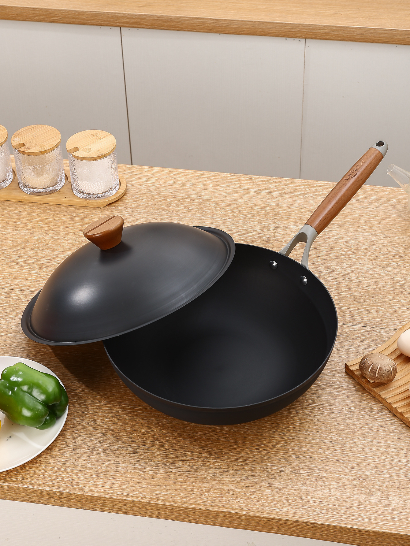 铁锅直播代发手工老铁锅带盖家用不粘炒菜锅无涂层熟铁锅日用百货锅具详情2