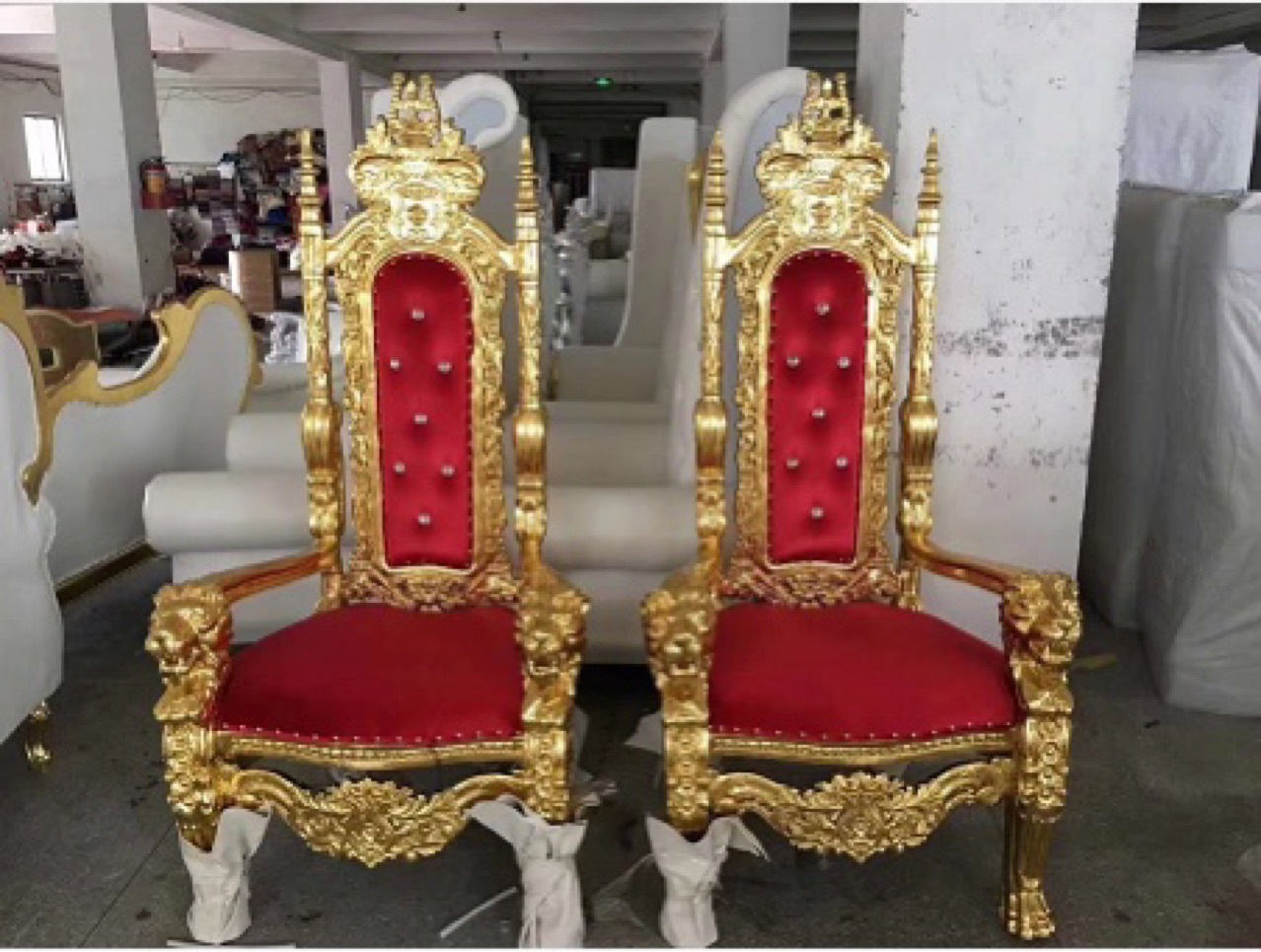 酒店会议椅婚庆婚礼大厅娱乐欧式仿古堡餐椅高级皮质实木靠背久坐家具餐椅复古椅子椅子木头登子高凳子椅子高级感豪华详情2