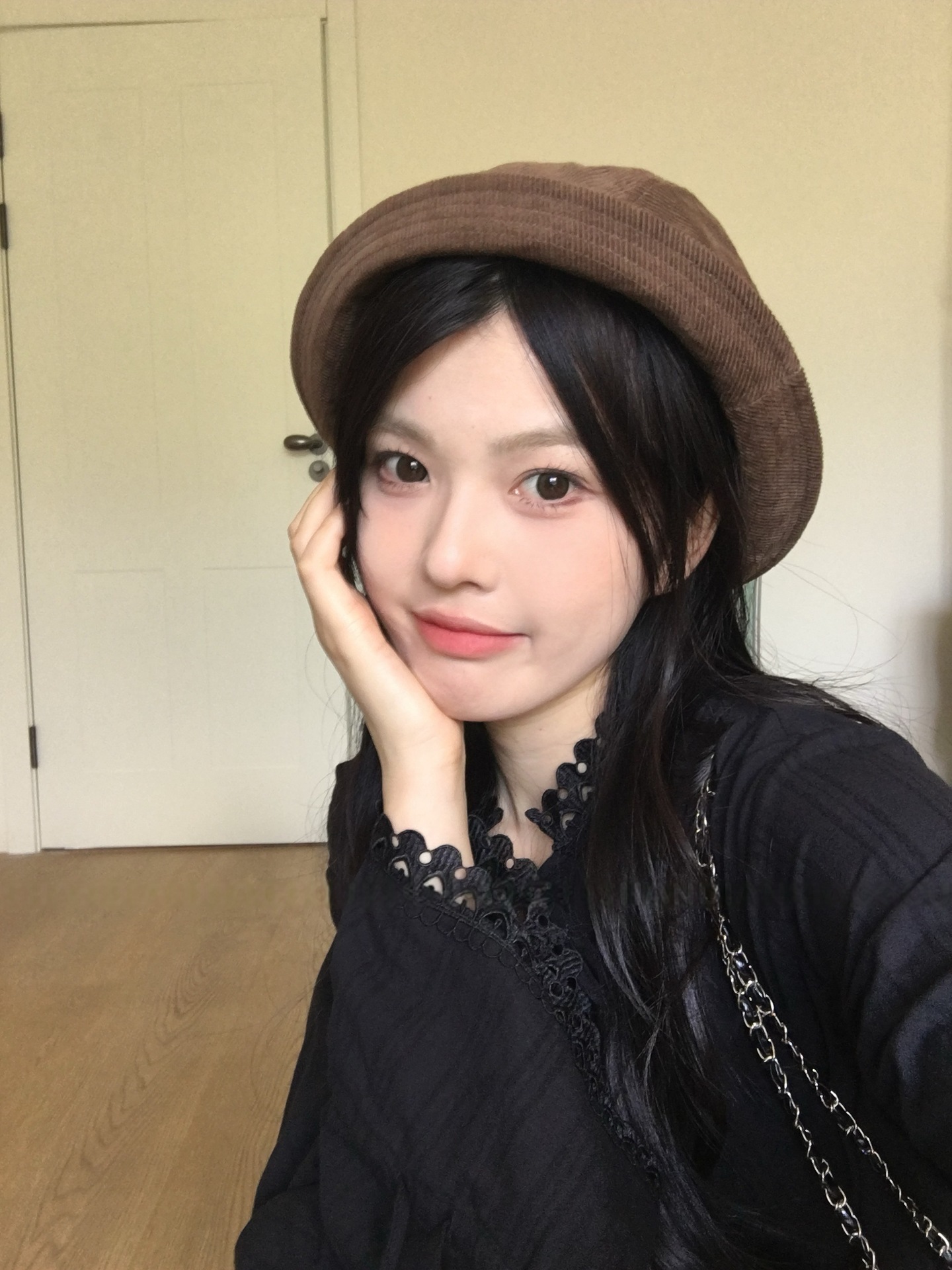 高品质灯芯绒渔夫帽子女秋冬季新款休闲百搭显脸小一帽多戴小礼帽详情20