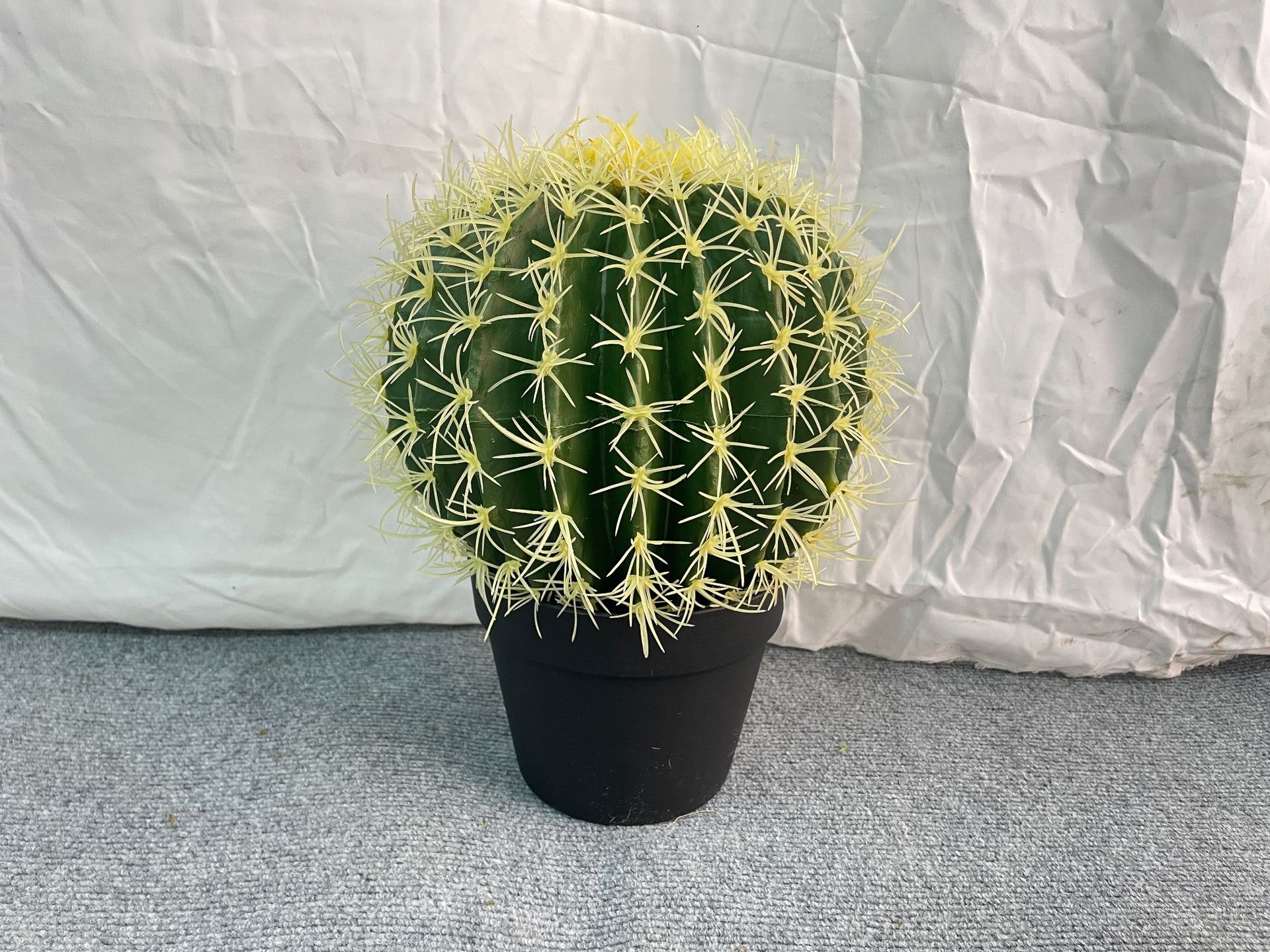 Fuente de suministro transfronterizo de fábrica de alta simulación cactus failing man columna resistente a la caída libre de mantenimiento decoración interior y exterior pic 11