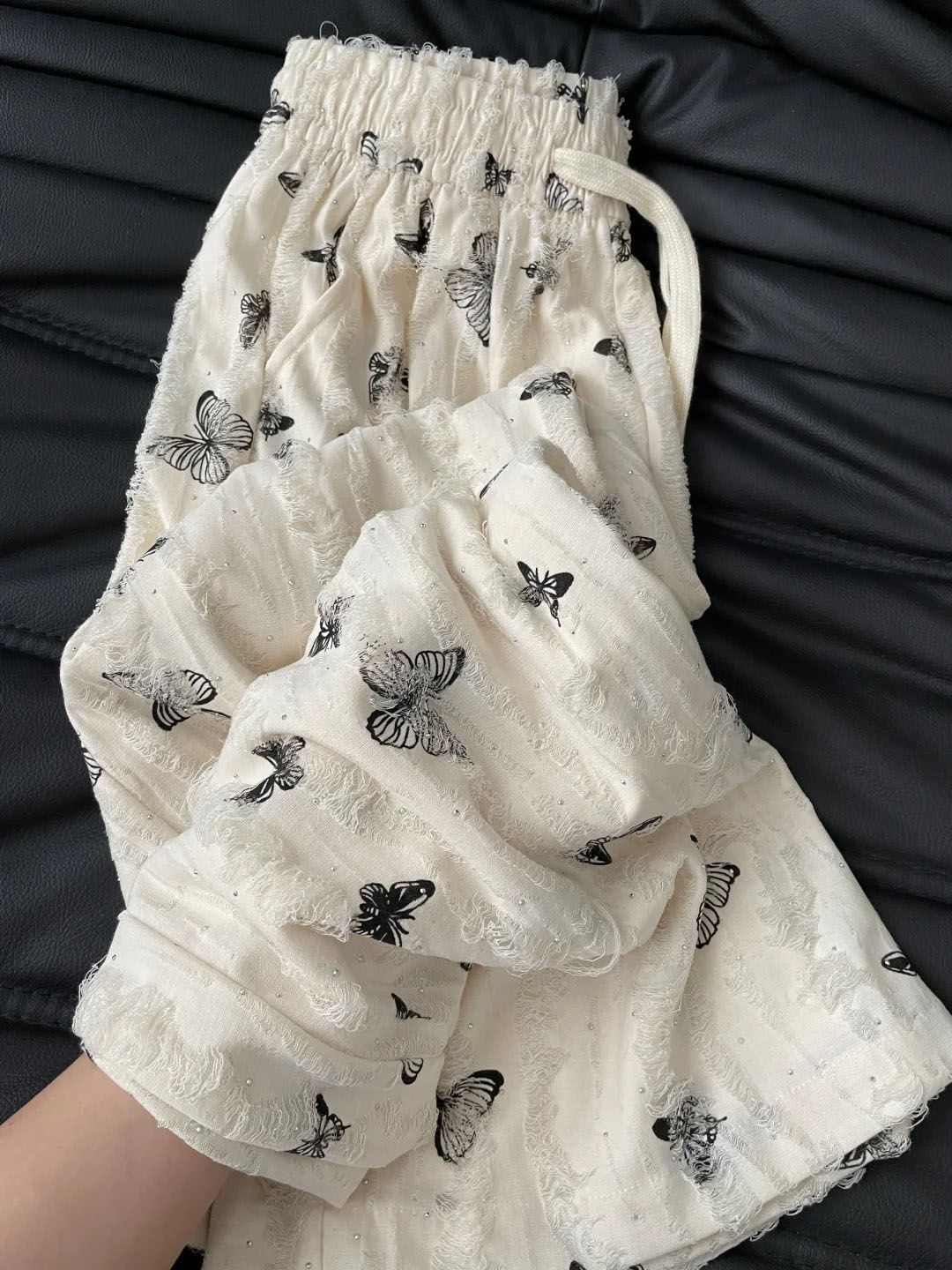 2024新款夏季甜辣妹吊带蝴蝶结休闲裤套装女 一整套搭配连衣裙两件套 轻松打造时尚潮流风格详情4