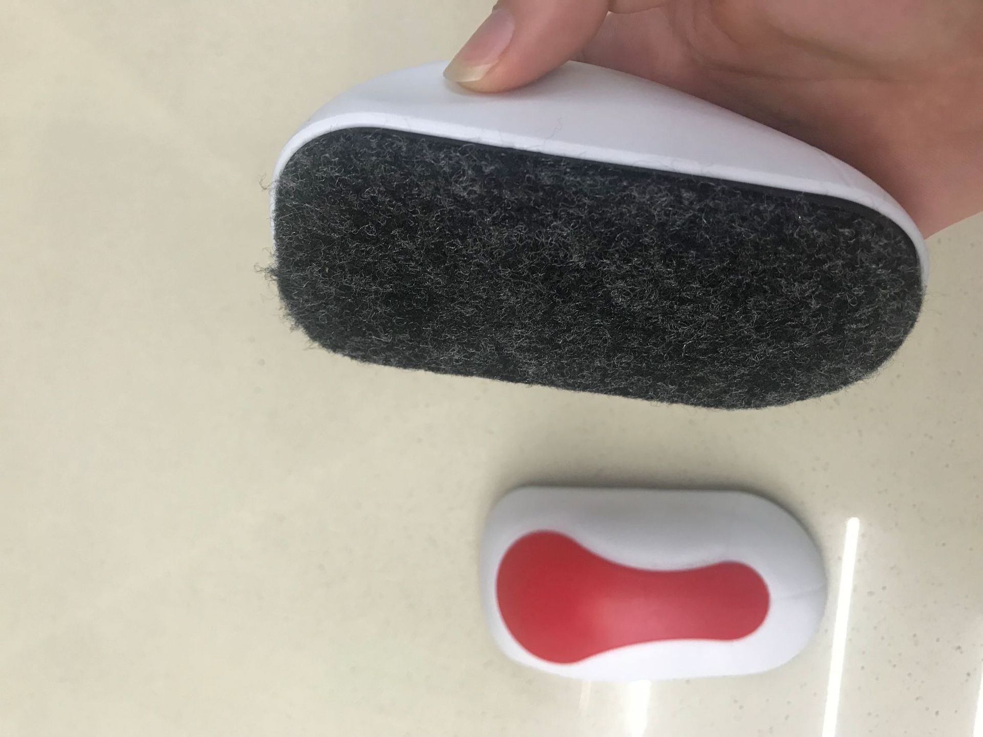 厂家直供办公文教鼠标板擦可擦塑料板一件代发带磁性毛毡白板擦详情5