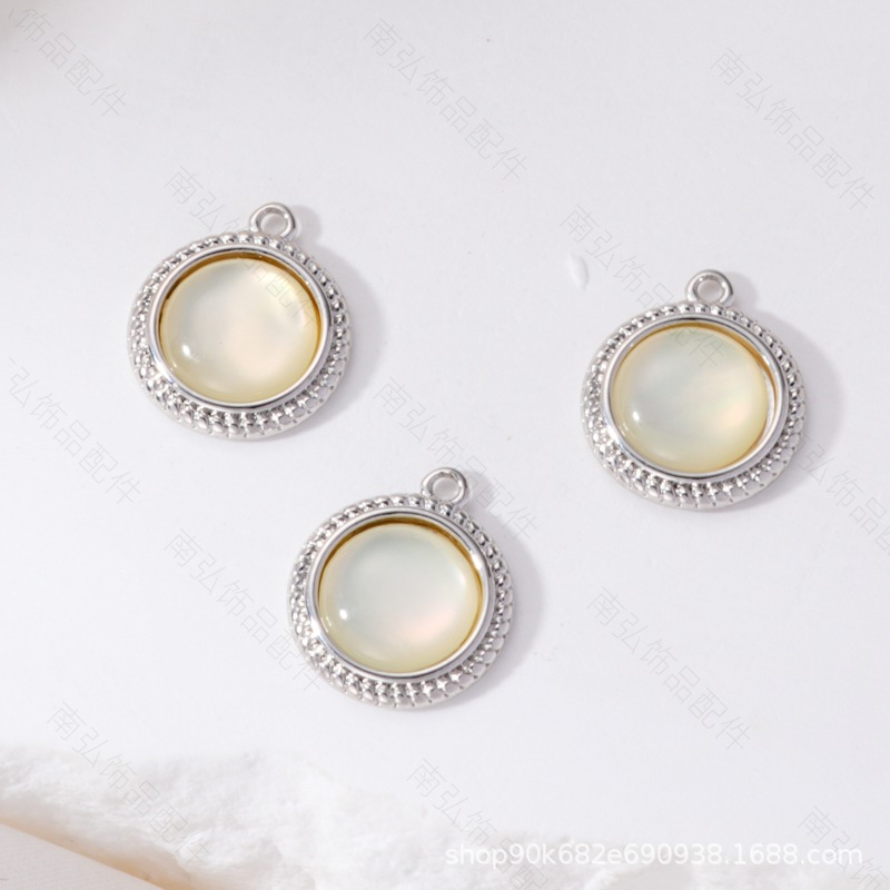 18K真金铜镀水滴月亮滴胶贝壳吊坠可爱小众圆形项链吊牌diy配件详情9