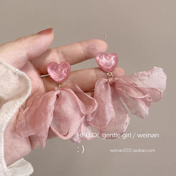 s925 Silver needle design, heart-shaped flower tassel stud earrings, high-end pearl earrings and elegant earrings for women in 2024 pic 15