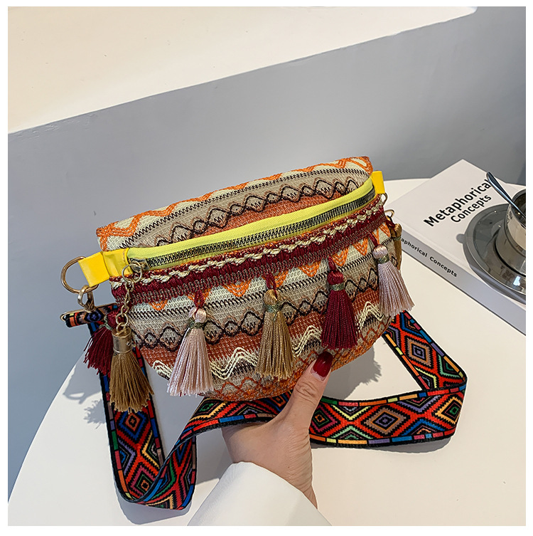 国潮民族风撞色流苏包包女新款编织个性复古彩带腰包斜挎详情32