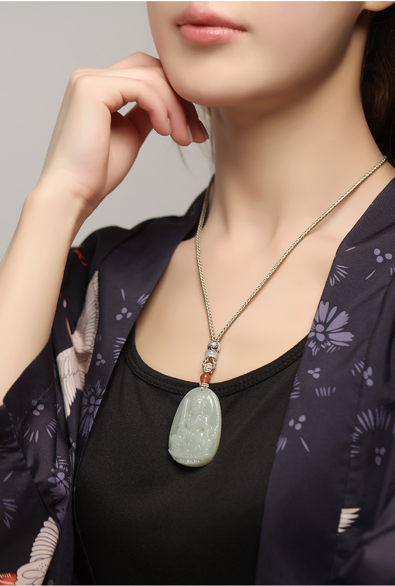 批发玉器工艺品新疆天然正品和田玉白玉八大守护神本命佛玉石吊坠详情14