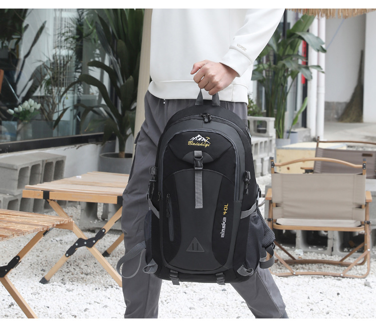  逸途 登山包户外运动秋冬男女双肩电脑包时尚学生书包休闲40L旅行背包详情19