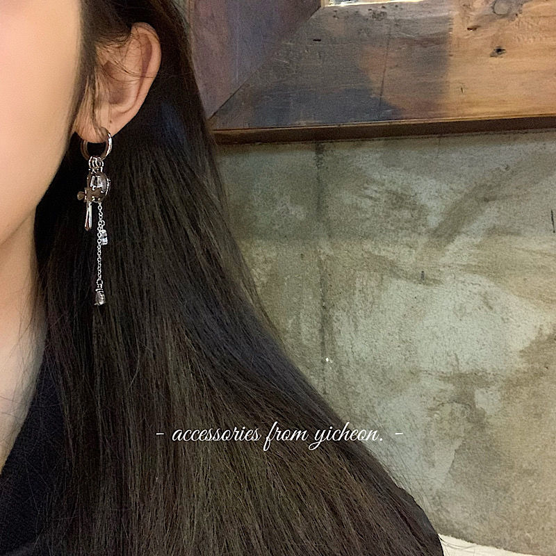 十字架吊坠耳环女不对称设计锆石流苏金属银针圆环耳扣个性耳饰详情5