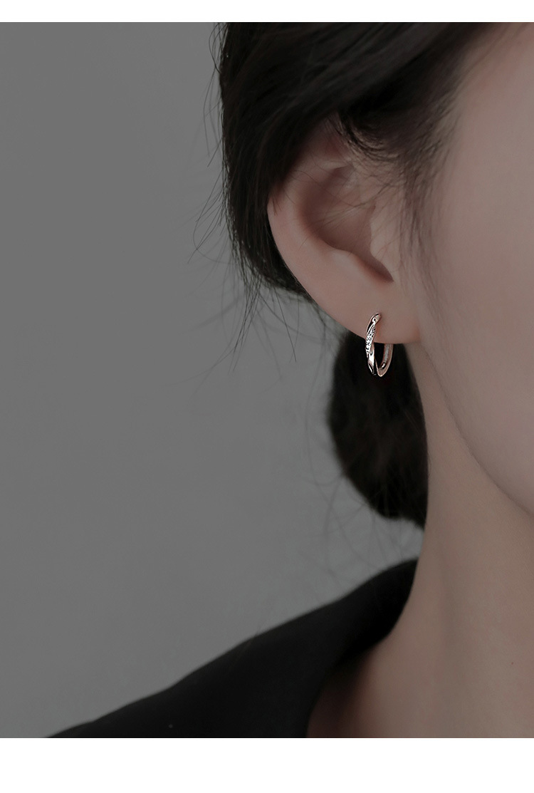 Mobius micro-inset earrings for women, 2024 new style ear buckles, niche design, high-end earrings, simple and light luxury stud earrings pic 8