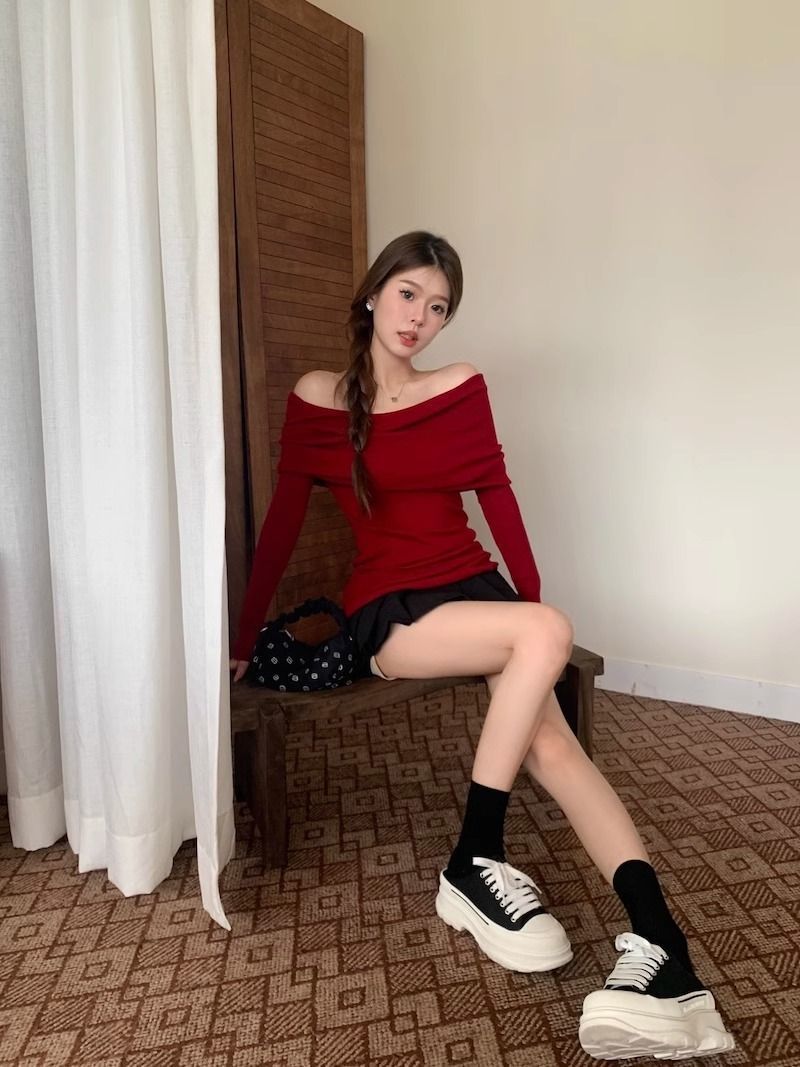 露肩一字肩上衣针织衫女秋装新款修身长袖红色漏肩黑色一字领毛衣详情6