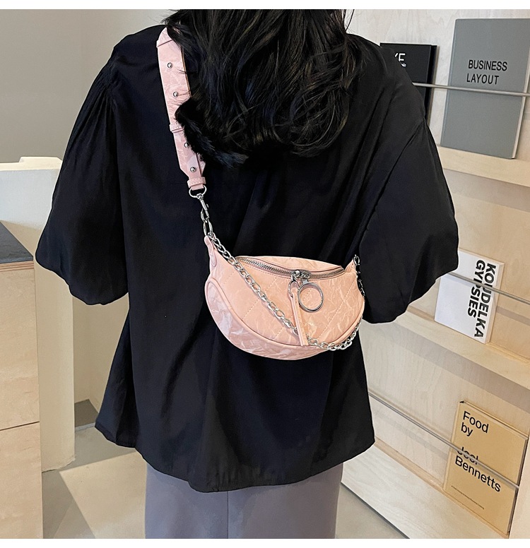 小众潮流设计饺子包新款百搭质感马鞍单肩包潮搭斜挎包都市风女包详情24