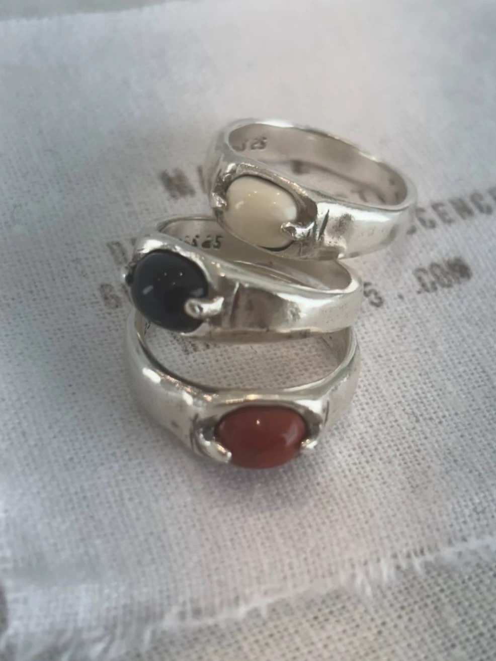 MA*家烧银红玛瑙戒指 冬季搭配简约复古做旧工艺镶嵌黑玛瑙戒指详情13