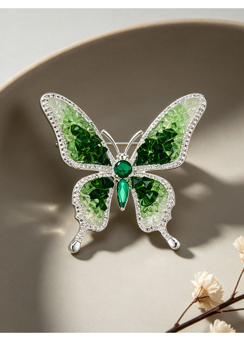 Source factory Forest-themed gradient crystal butterfly brooch, copper alloy micro-inlaid zircon light luxury high-end brooch clothing pic 19