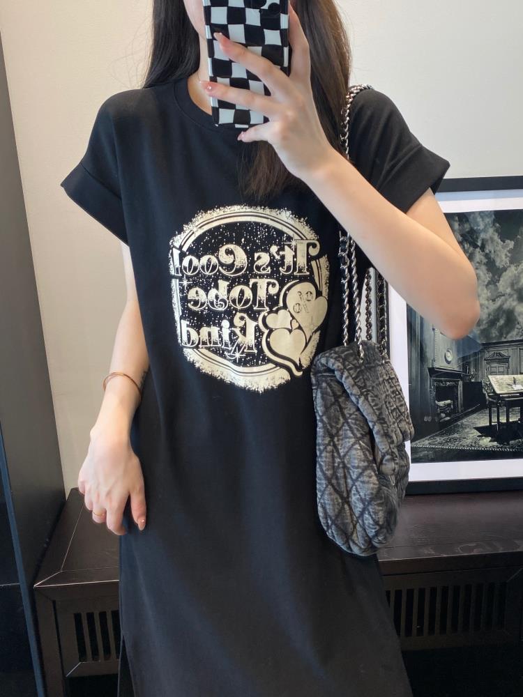 朵妮 一件轻松出门 慵懒时髦落肩袖显瘦长T恤女连衣裙夏新款2023详情15