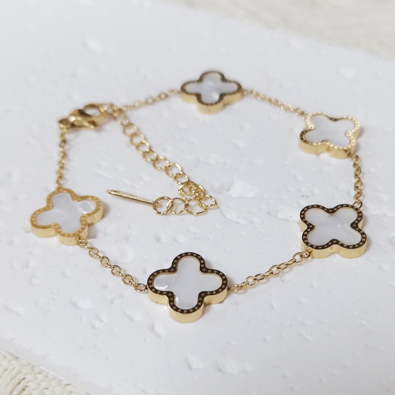 不掉色五朵四叶草钛钢手链镀18K金色时尚经典气质韩版小众批发详情6