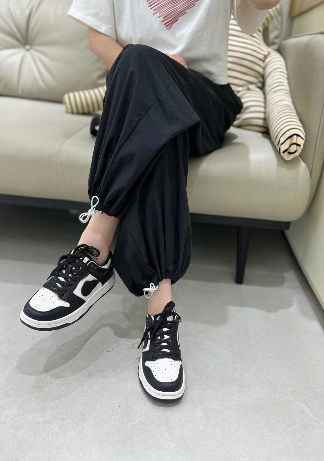 2024黑白色厚底真皮熊猫勾勾鞋女新款小白鞋云朵鞋休闲单鞋运动板详情17