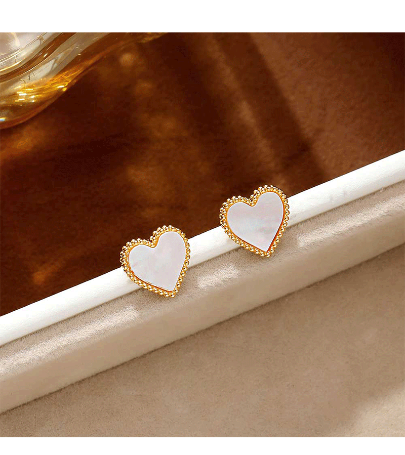 Hyacinth Lace heart-shaped stud earrings, natural white mother-of-pearl earrings, 2026 live-streaming bestsellers, light luxury, high-end and elegant earrings pic 5