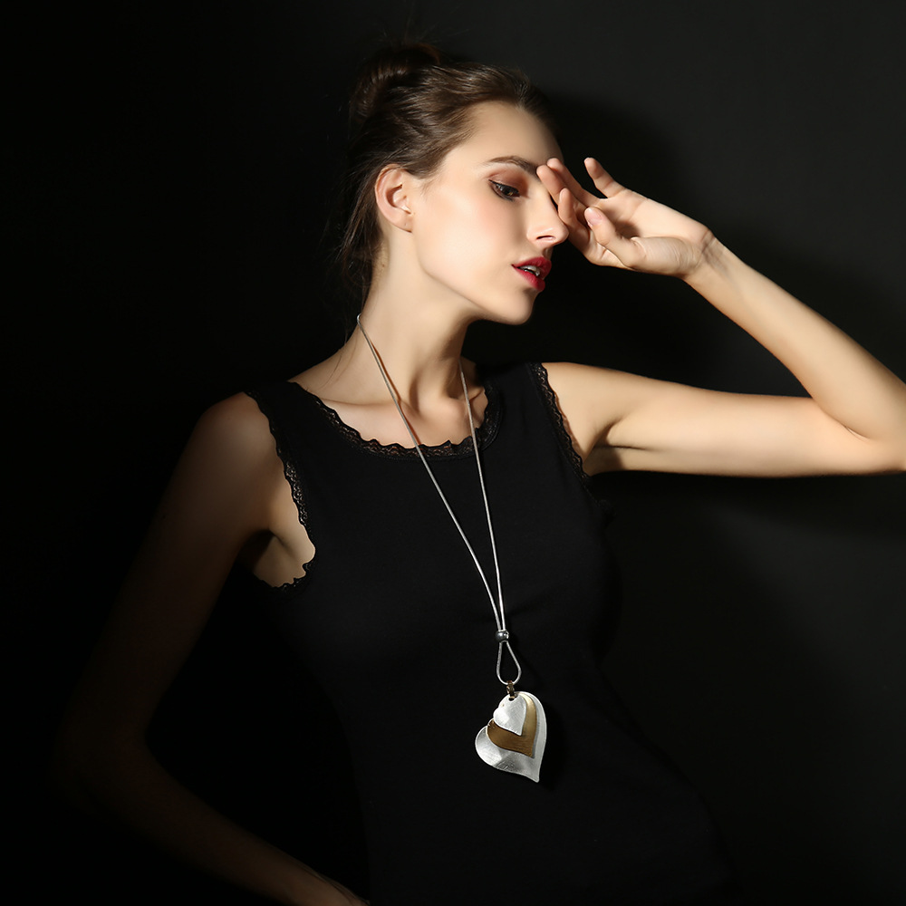 毛衣链外贸亚马逊爆款项链欧美复古拉丝爱心吊坠女士金属长款项链详情6