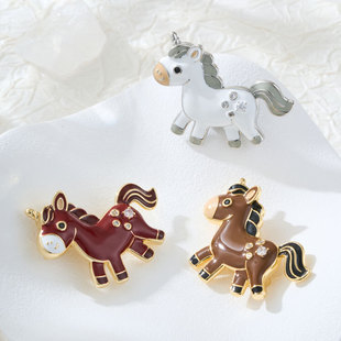 A light luxury and high-end two-color gold zodiac horse brooch, a business-style outfit that leads to success. Exquisite brooch, suitable for both men and women pic 1