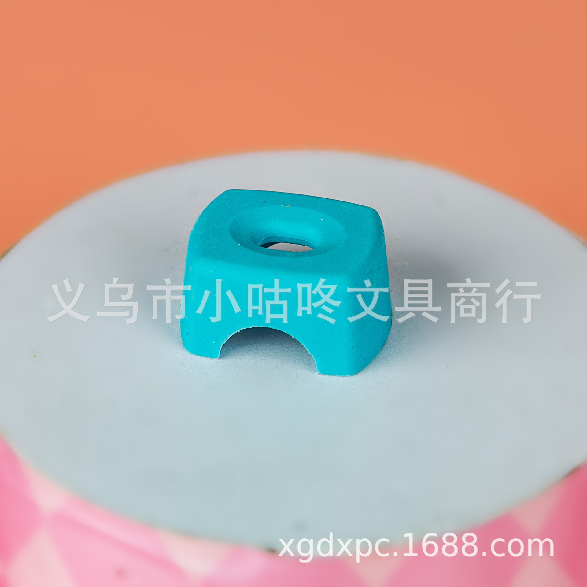 xgd-2408卡通浴室沐浴露洗发水泡澡桶小板凳花洒浴室系列套装橡皮详情6