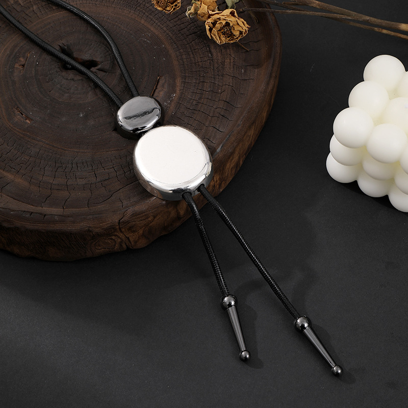 跨境专供女士长项链圆形吊坠几何金属小众简约百搭毛衣链欧美批发详情9