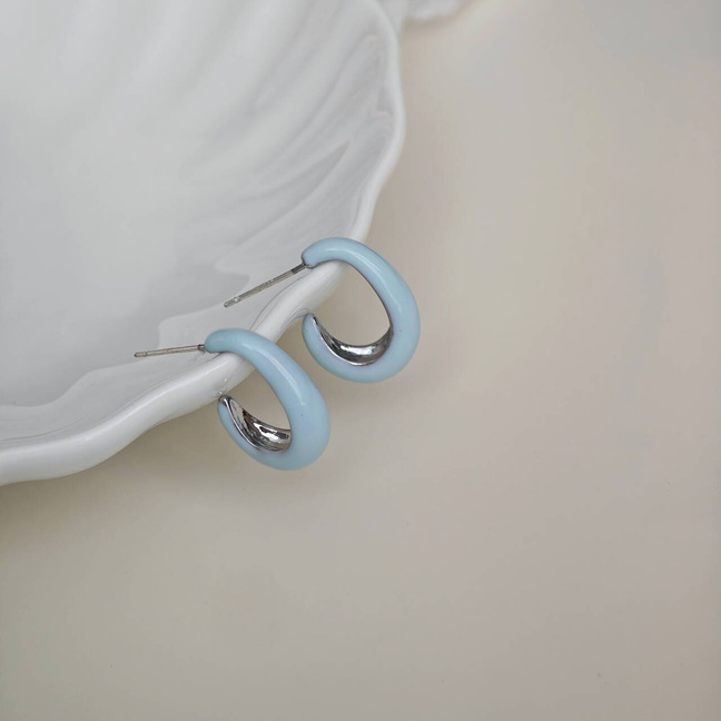 Niche ins minimalist colored drip glaze dopamine earrings, gentle and creamy C-shaped blue large circle ear rings for round faces pic 64