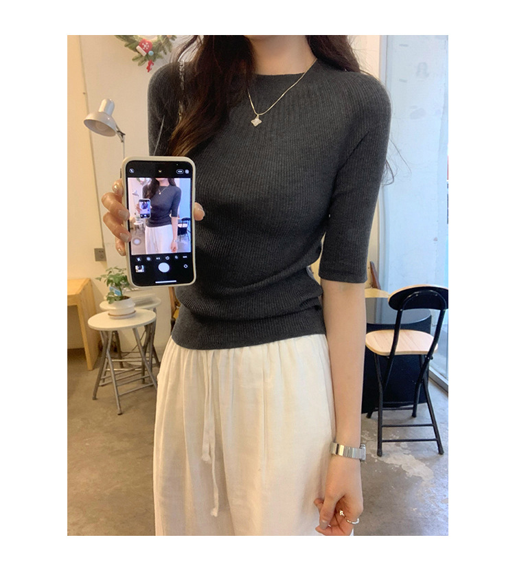This Korean high-end, super good-looking off-the-shoulder, mid-sleeved knitted sweater is a new slimming top for women in Spring/Summer 2025 pic 11
