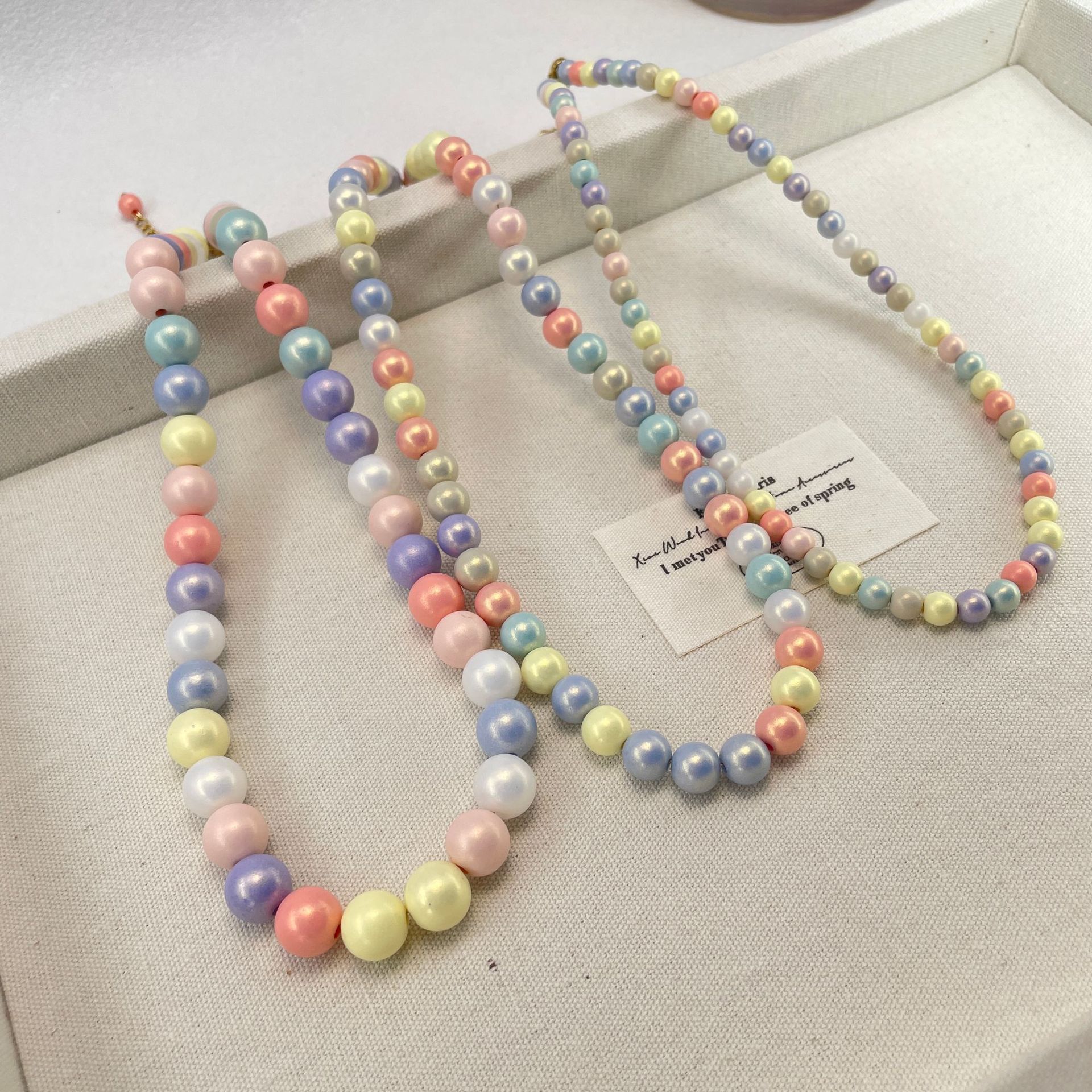 Colorful dopamine pearlescent beaded necklace, a unique design for women, candy color, sweet and high-end, vacation-style necklace pic 5