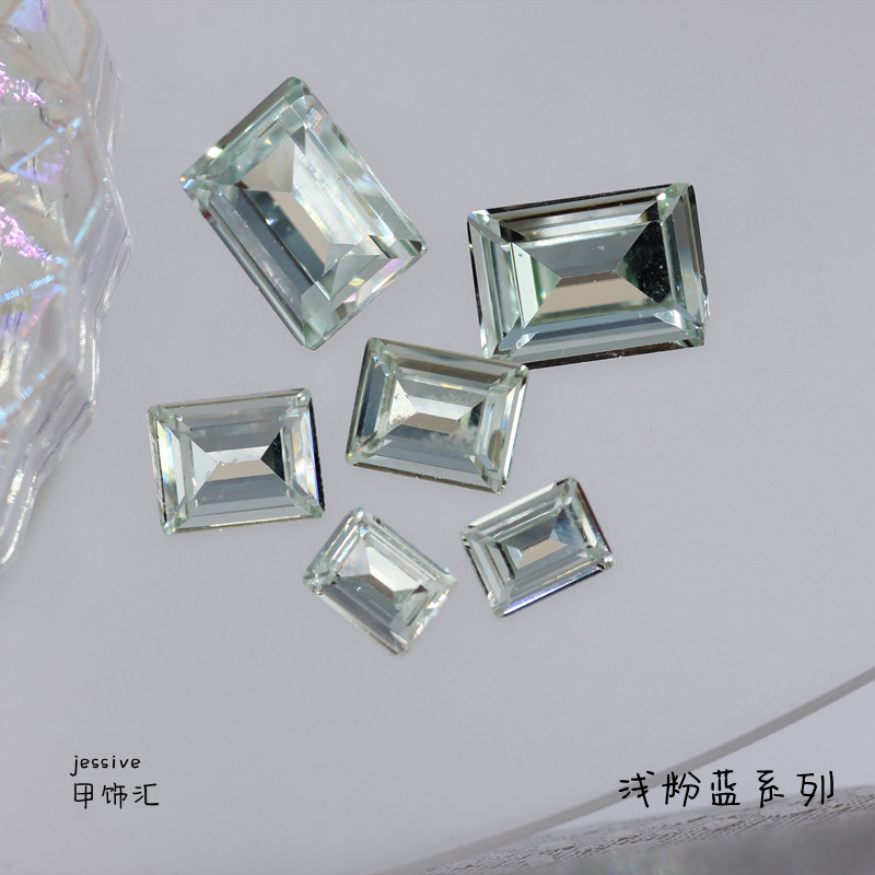 新款饰品K9淡粉蓝多切面尖底钻异形水晶歪心华子同款指甲饰品批发详情4