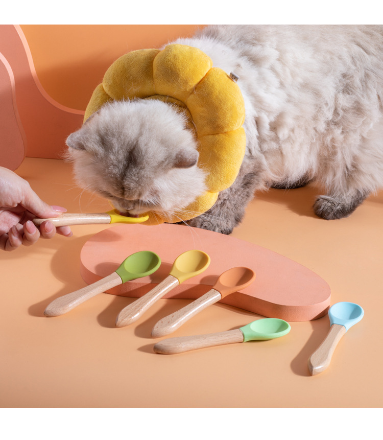 Pet spoon, cat can spoon, wooden handle, silicone, food-grade wet and fresh food feeding spoon for kittens, pet supplies pic 13