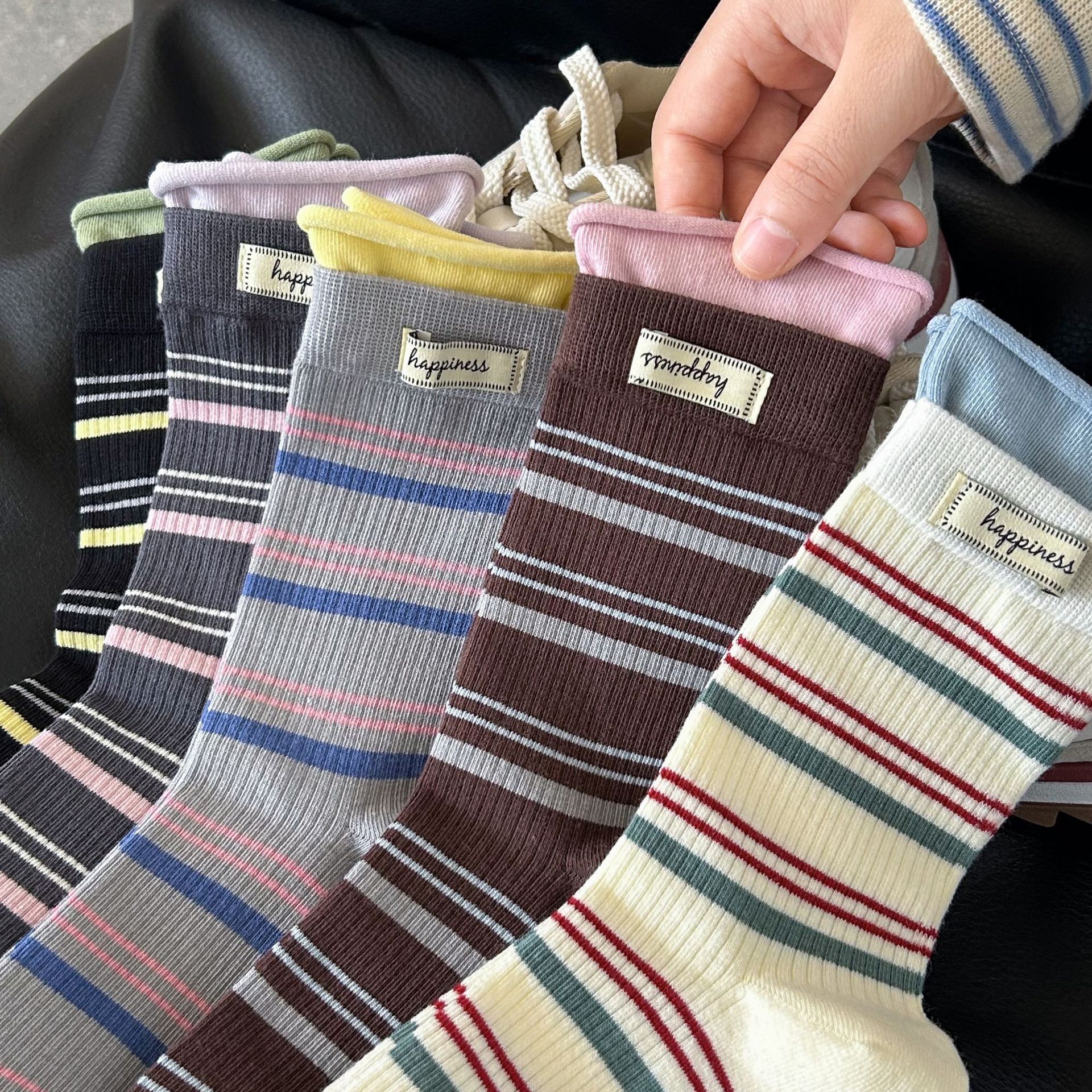 袜子女秋冬撞色布标彩色条纹卷边潮流堆堆袜春秋百搭纯棉中筒袜详情29
