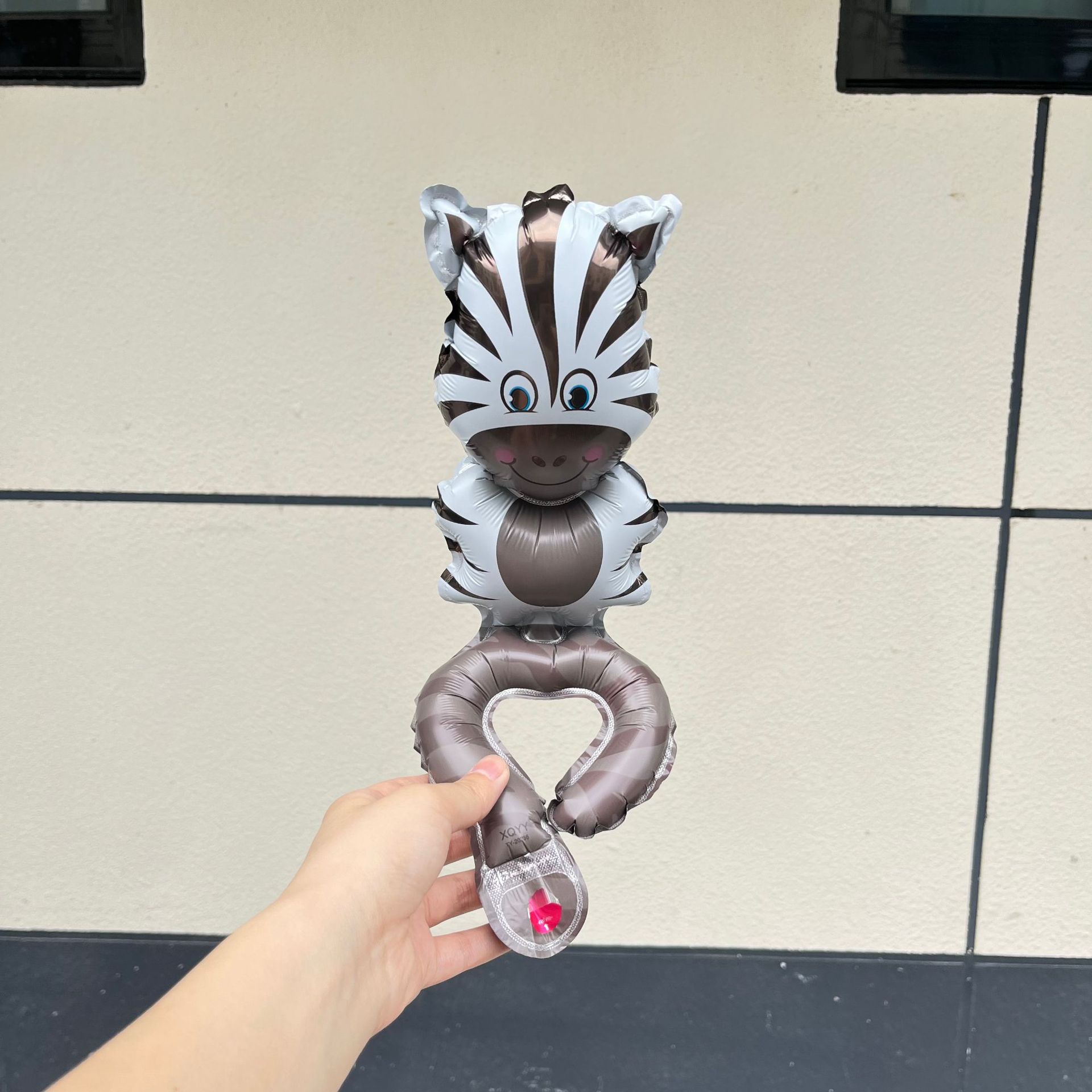 Dibujos animados animales muñeca globo niños pulsera llevar en la mano globo de tierra empuje micro comerciante barre el código pequeño regalo drenaje pic 12