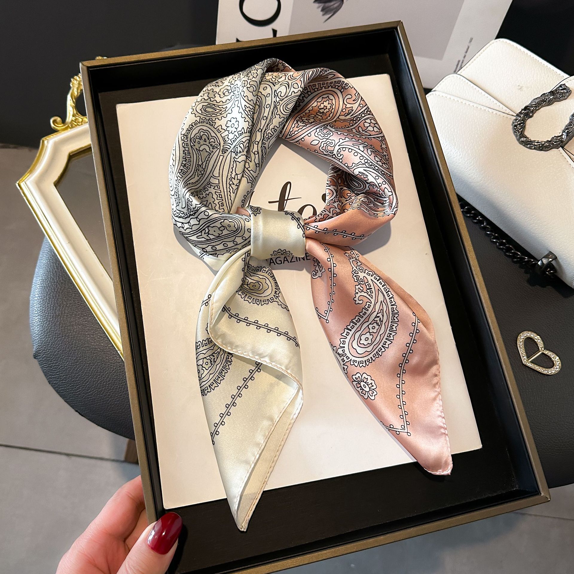 新款丝巾女时尚百搭高级感小方巾韩版护颈领巾春秋复古围巾绑包详情25