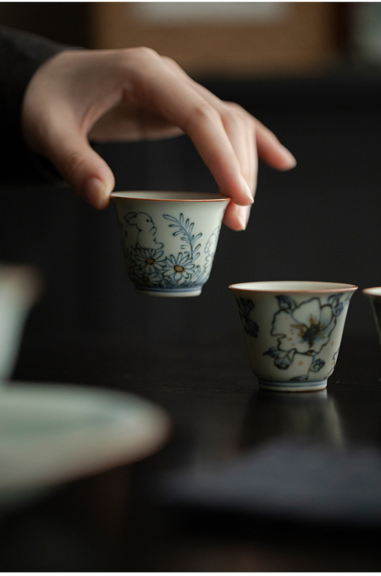 方曾亚青野菊兔陶瓷青花纹饰茶杯陶瓷茶具杯子泡茶杯功夫茶具详情6