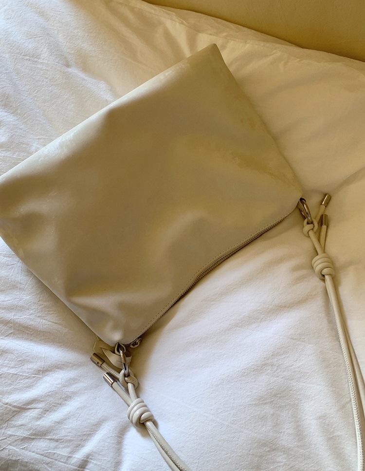 Nanfeng Chio2nd Clear Tea Soft Botote Bag for Women 2024 New style, a high-end commuting single-shoulder crossbody large bag pic 5