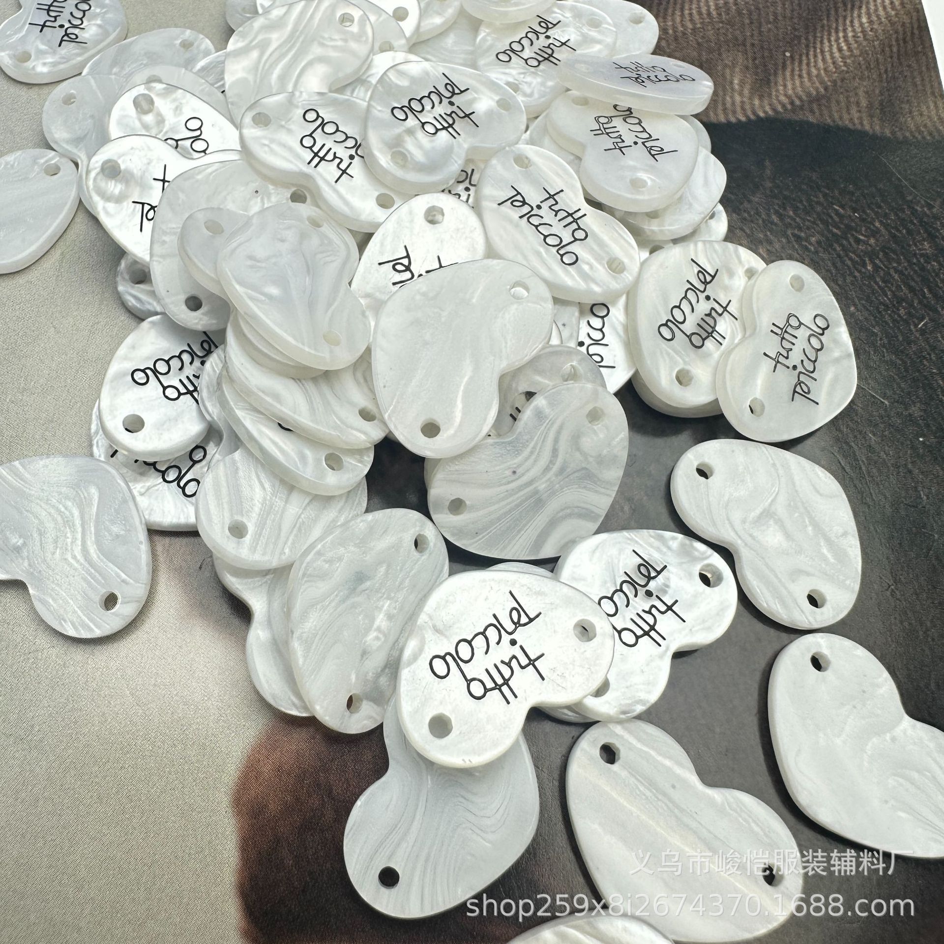 爱心标牌树脂仿贝壳彩色扣子异形不规则纽扣毛衣衬衣针织衫小铭牌详情6