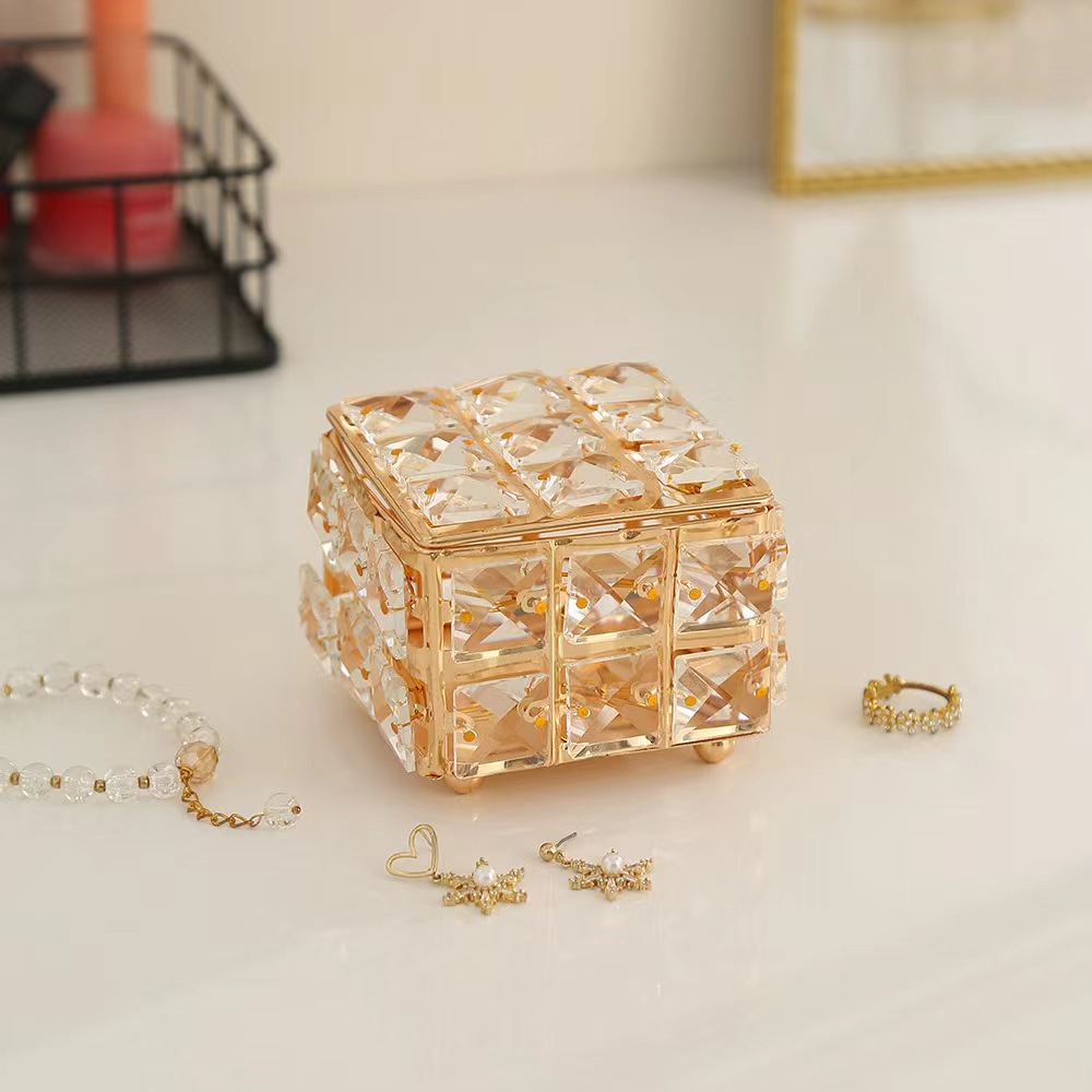 European-style luxurious retro jewelry box, jewelry stud storage box, scene arrangement props pic 2