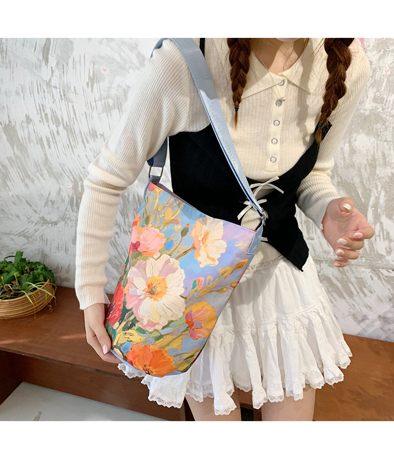 大容量国风印花水桶包女创意花卉个性手提单肩包设计感休闲斜挎包详情43