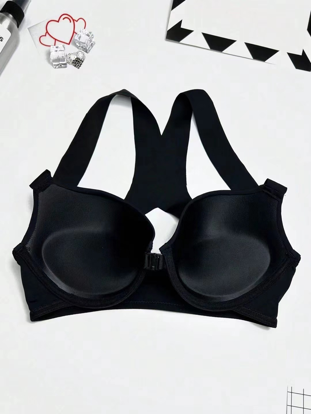 简约时尚聚拢舒适女士内衣挂脖交叉美背欧美风跨境文胸详情7