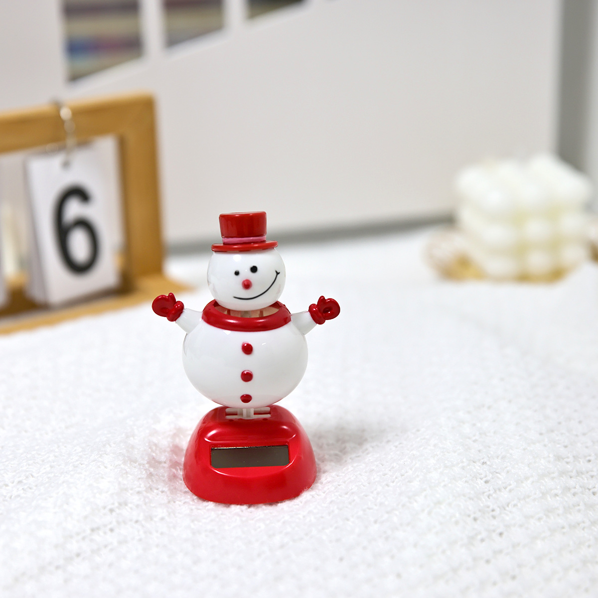 Source factory solar car interior ornaments, Christmas holiday gifts, cute big-bellied snowman decorations are available for wholesale pic 3