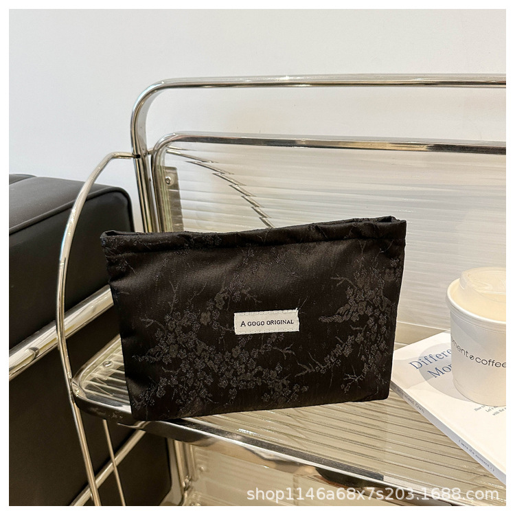 跨境蝴蝶化妆包小清新便携护肤品收纳袋旅行洗漱包帆布方包手拿包详情20