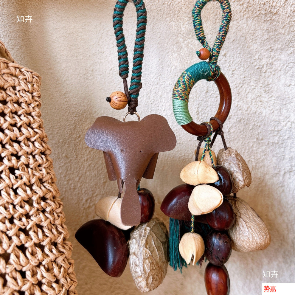 Fruit shell bell pendant, special string, fruit shell hand-cranked instrument yoga accompaniment stress-relieving sound therapy bag, wind chime pendant pic 4