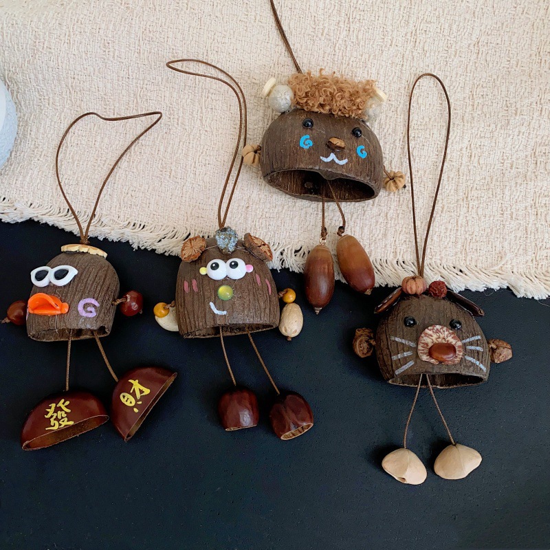 The natural cartoon pendant with the shell of the water bell tree, a soothing sound therapy seed, is a popular and cute pendant accessory in the scenic area pic 3