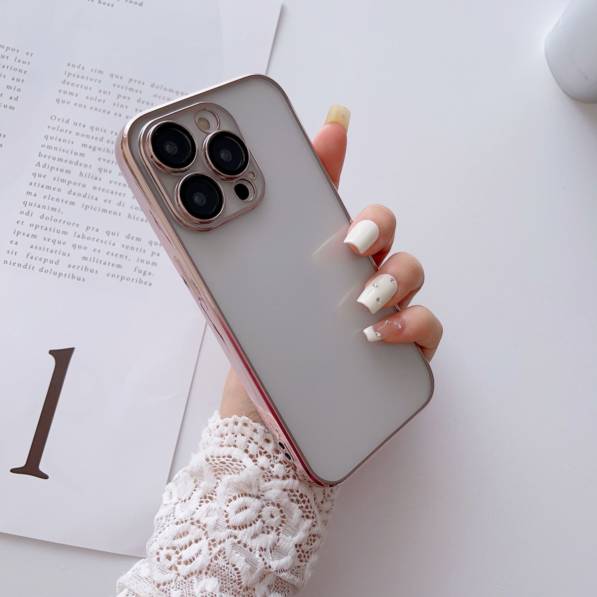 适用苹果15promax手机壳14iphone13plus电镀带镜头膜防尘网保护套详情7