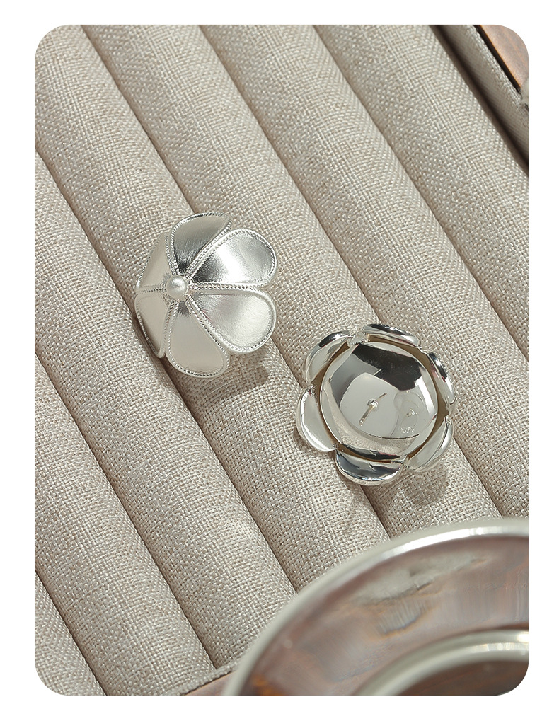 软山淡水珍珠耳钉简约小众精致拉丝花朵耳钉百搭青岛饰品银针耳钉详情10