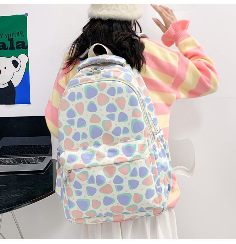 Wholesale of lightweight schoolbags for girls in primary and secondary schools, large-capacity bags for students in grades 3 to 6 on campus, and backpacks for girls pic 36