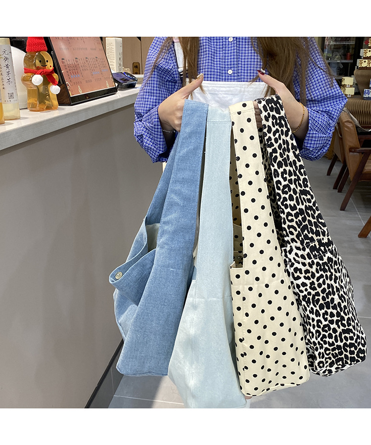 韩系小众ins牛仔帆布包休闲简约布袋大容量学生单肩托特包波点包详情17