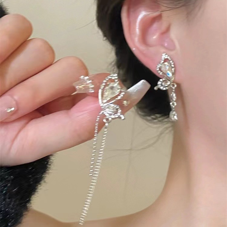 High-end bow, niche and light luxury tassel earrings, feminine charm, 2025 Spring/Summer collection, best-selling alloy earrings pic 10