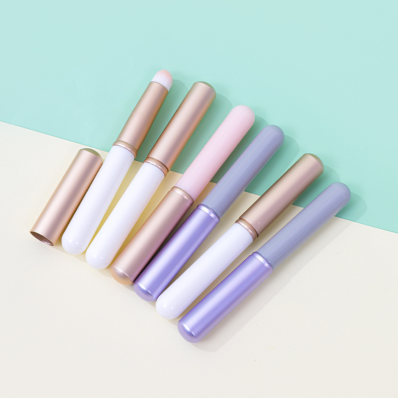 便携化妆刷迷你带盖圆头唇刷晕染刷遮瑕刷唇膏口红刷美妆工具批发详情6